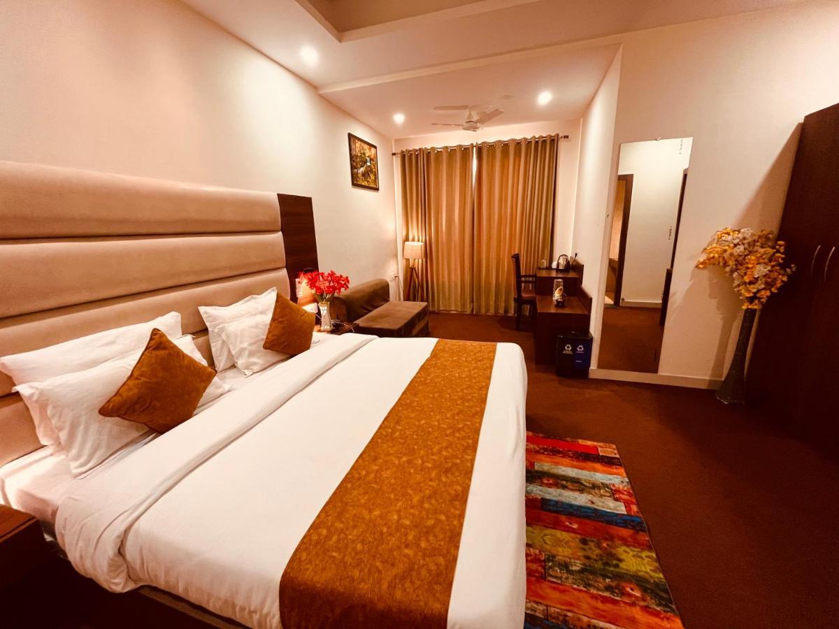 Hotel The Pacific Grand, Haridwār Dış mekan fotoğraf
