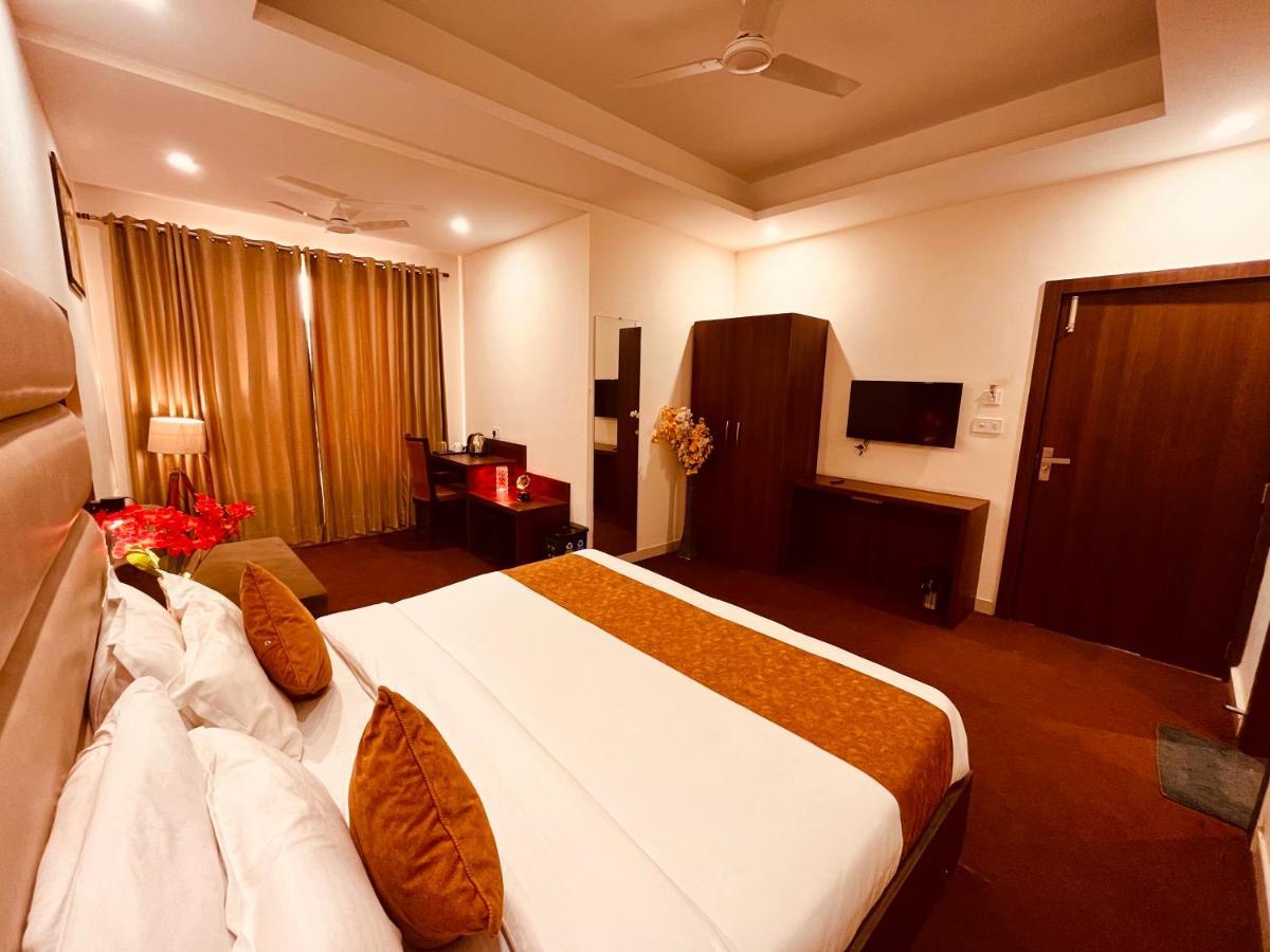 Hotel The Pacific Grand, Haridwār Dış mekan fotoğraf